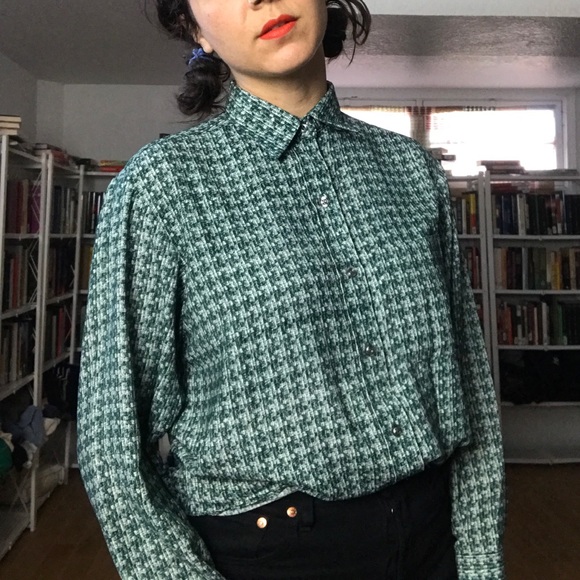 Vintage Patterned Button Down - B33 - Picture 4 of 8